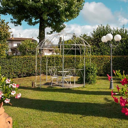 קסטלנובו די גרפניאנה Hotel Ristorante La Lanterna מראה חיצוני תמונה