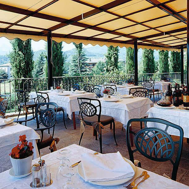 קסטלנובו די גרפניאנה Hotel Ristorante La Lanterna מראה חיצוני תמונה